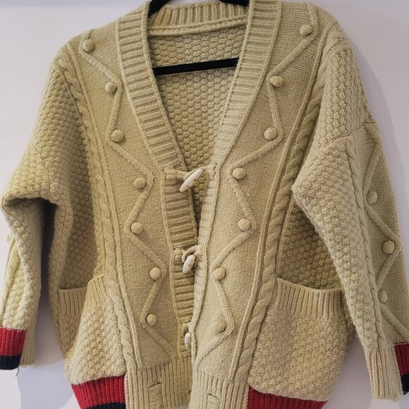 knitted Cardigan with toggle buttons - Picture 1 of 8